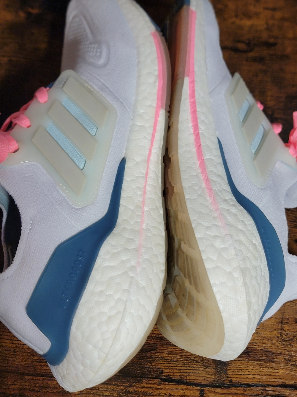 Adidas Ultraboost 22 In White Almost Blue - Picture 4 of 14
